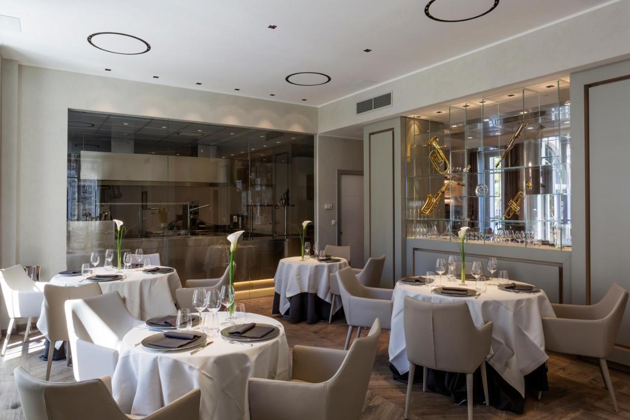 Hotel Repubblica 55 Биелла Экстерьер фото
